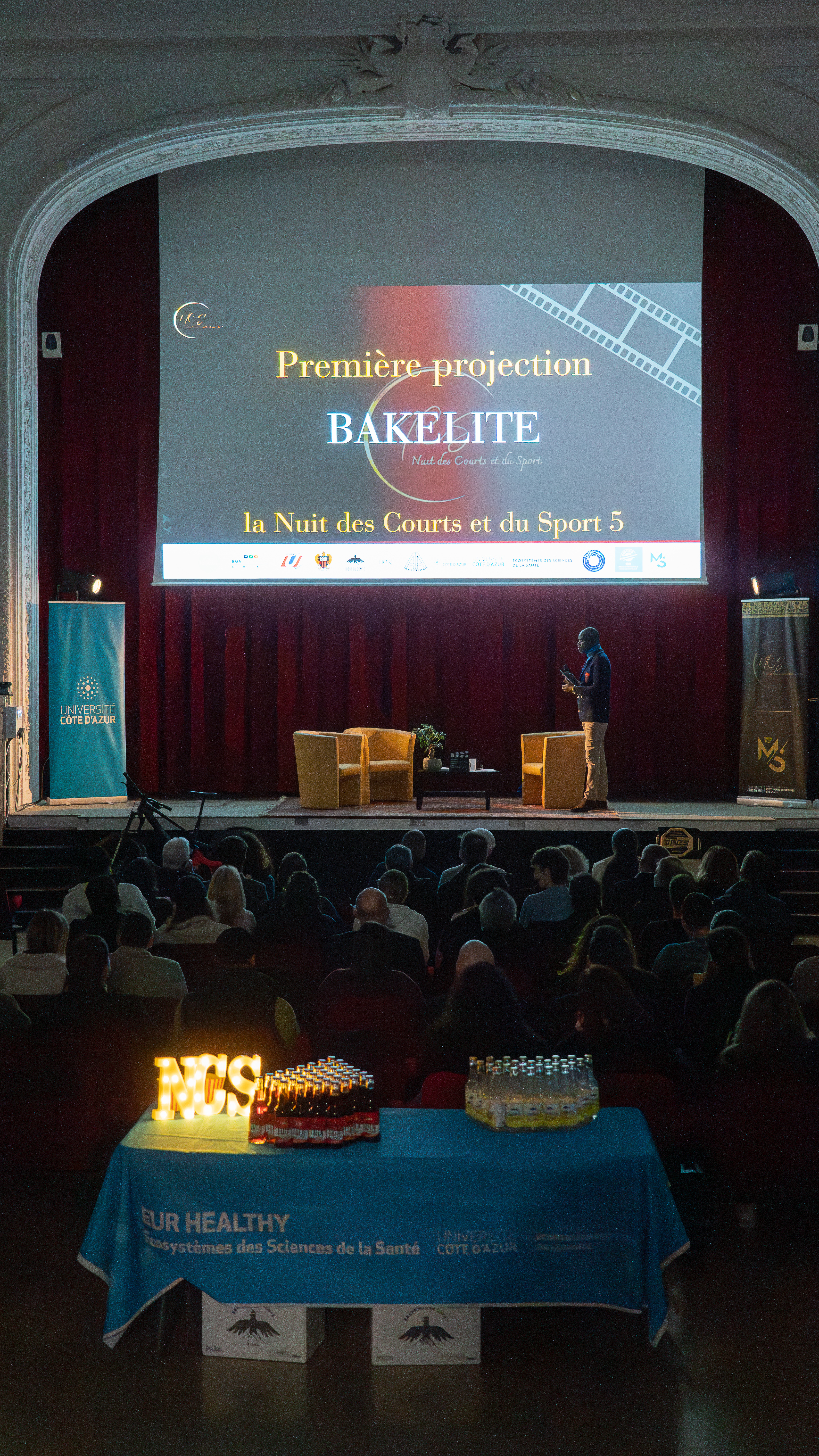 Vue de la salle comble à NCS